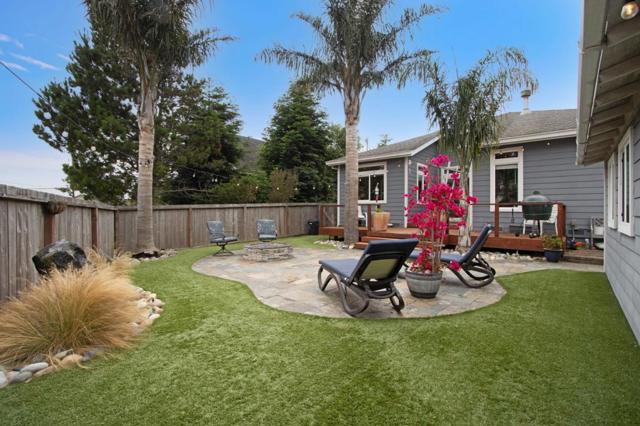 422 Montecito Avenue, El Granada CA: https://media.crmls.org/mediaz/fe7552ed-64bb-48fe-9d23-6bb9ecda44e0.jpg