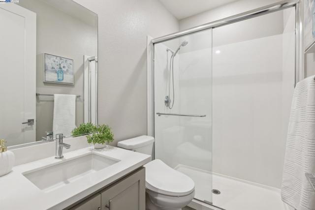 5789 Nugget Way, Dublin CA: https://media.crmls.org/mediaz/fe7695c8-9bb8-45d3-be5a-1fbd4f309292.jpg
