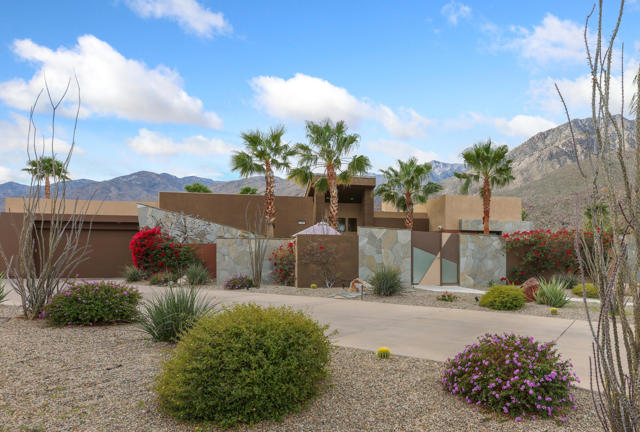3150 Cody Court, Palm Springs, CA 92264