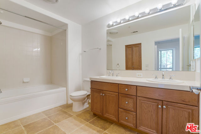 13044 Pacific Promenade, 121 photo 15