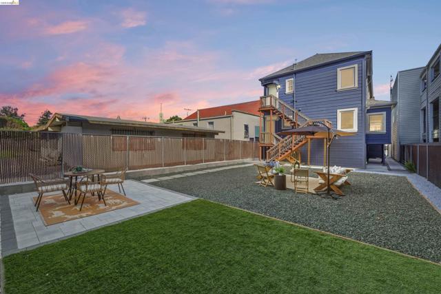 Image 26 of 55 For 523 25th St  