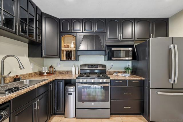 9607 Kumquat Dr, Lakeside CA: https://media.crmls.org/mediaz/fe77f02a-1267-4c81-92aa-b5593246b6cf.jpg