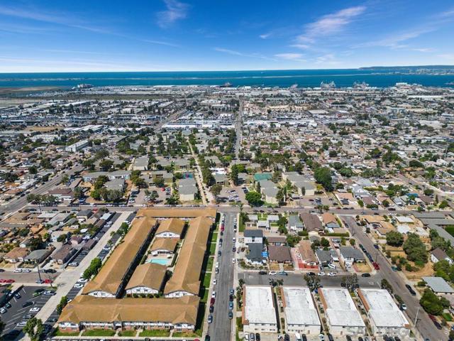 721 27 E 22nd St, National City CA: https://media.crmls.org/mediaz/fe77f472-2d79-4026-9c2e-459abb952c93.jpg