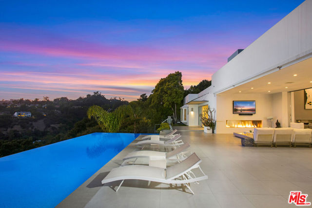 2791 Ellison Drive, Beverly Hills CA: https://media.crmls.org/mediaz/fe794f23-e3a4-4bfd-8319-776a41fca069.jpg