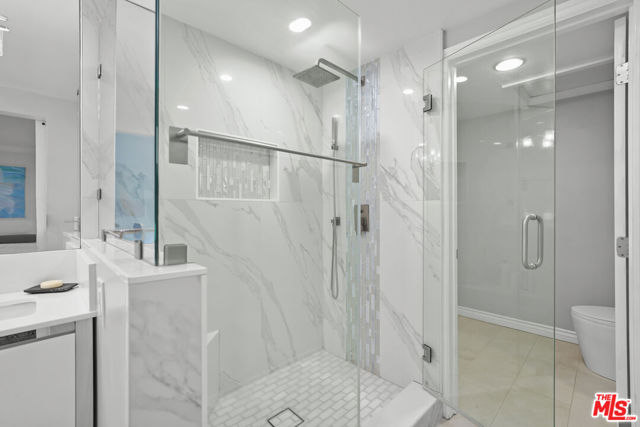 4729 Monarca Drive, Tarzana CA: https://media.crmls.org/mediaz/fe799716-50d6-43b4-a365-828b9269ed6b.jpg