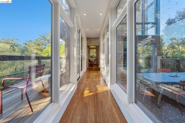 Image 18 of 60 For 8210 Skyline Blvd