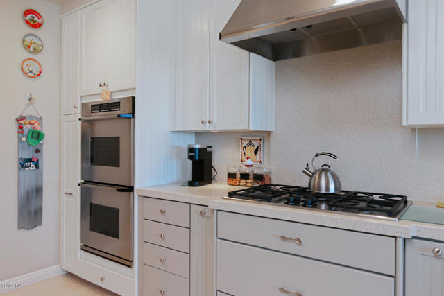 2167 Palomar Avenue, Ventura CA: https://media.crmls.org/mediaz/fe7ad2df-91ac-4091-bd5e-5de8430ed813.jpg
