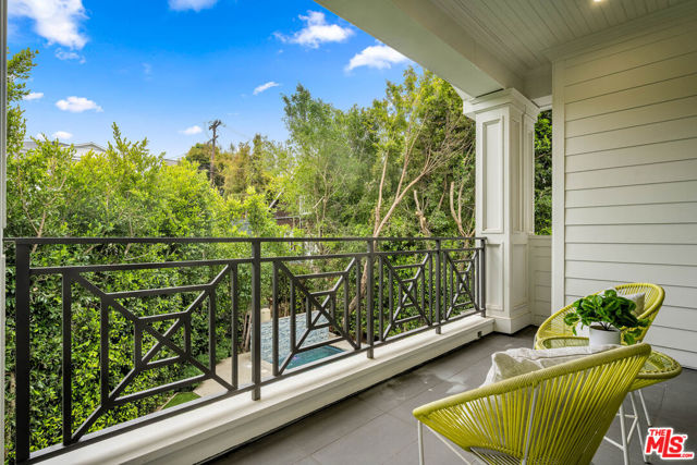 126 N Canyon View Drive, Los Angeles CA: https://media.crmls.org/mediaz/fe7ad55f-806f-41f6-9161-5f42353b8b1b.jpg