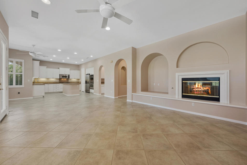 MLS #219136618DA image #14