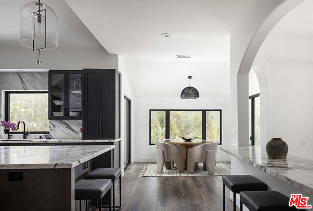 28902 Verde Mesa Lane, Malibu CA: https://media.crmls.org/mediaz/fe7ba233-ea9f-4fd0-93f3-b50d8ec5d2df.jpg