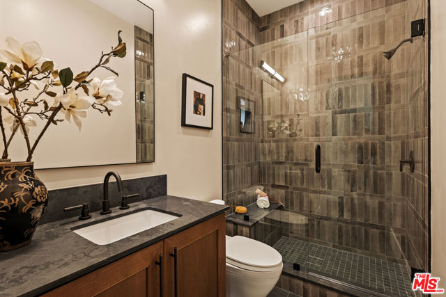 26719 Mulholland Highway, Calabasas CA: https://media.crmls.org/mediaz/fe7be85a-a59d-4589-bacf-de85e77a9fc3.jpg