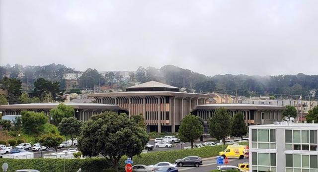 355 Crestview Circle, Daly City CA: https://media.crmls.org/mediaz/fe7c0e73-69ad-46d1-8c74-ee84f7a16eac.jpg