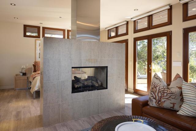 53 Marguerite, Carmel CA: https://media.crmls.org/mediaz/fe7d46b3-7edd-49ea-b6f0-ee1cb4366762.jpg