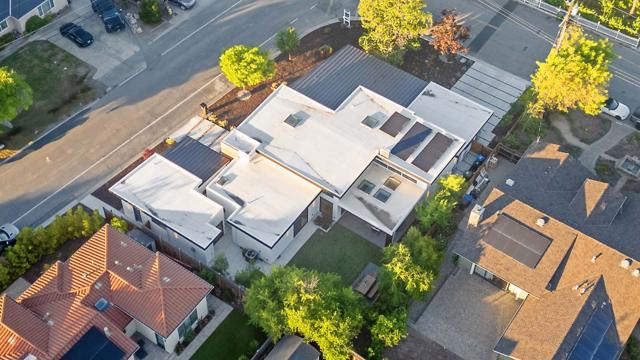 13197 Berwick Street, Saratoga CA: https://media.crmls.org/mediaz/fe7e5e54-a310-47ab-ab69-3b686d7c5937.jpg