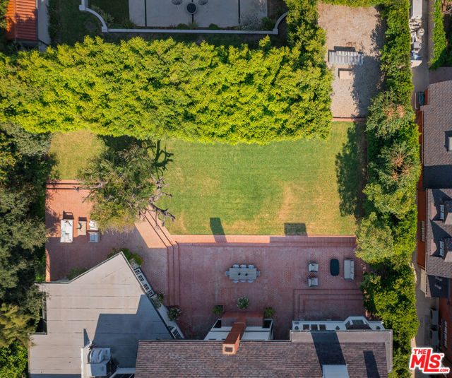 150 June Street, Los Angeles, California 90004, 6 Bedrooms Bedrooms, ,6 BathroomsBathrooms,Single Family Residence,For Sale,June,24419167