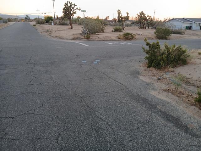 57752 Pimlico Street, Yucca Valley CA: https://media.crmls.org/mediaz/fe7e8410-1d76-468b-95b0-5f7110b5a440.jpg