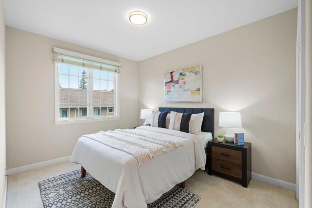 145 Fremont Avenue, Los Altos CA: https://media.crmls.org/mediaz/fe7e8d07-0759-4054-843b-472a5d2d8852.jpg