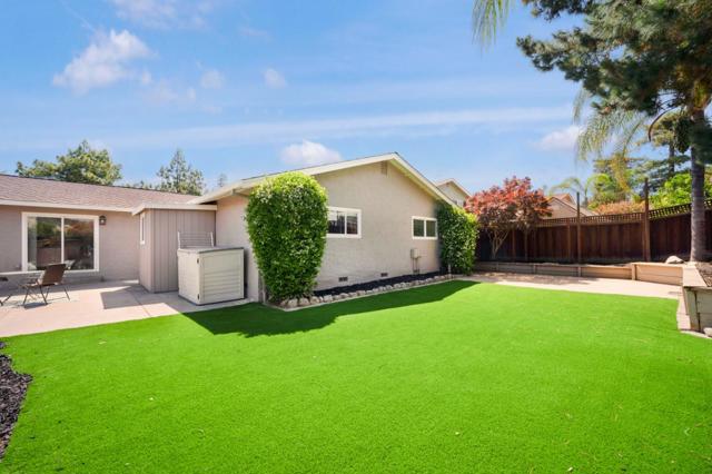 4115 Loganberry Drive, San Jose CA: https://media.crmls.org/mediaz/fe7e8e54-8920-4127-87cf-745b8143cf57.jpg