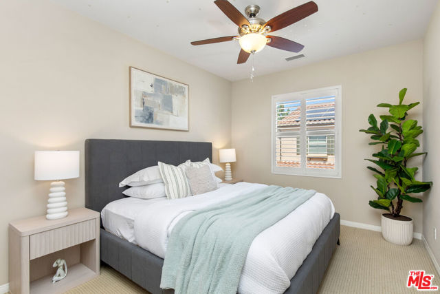 66 Rembrandt, Irvine CA: https://media.crmls.org/mediaz/fe7ece8b-1e69-4c67-a83b-2801f0e44968.jpg