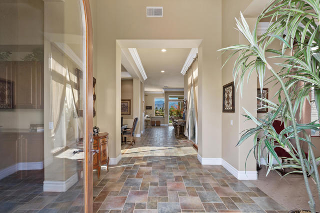 81655 Brown Deer, La Quinta CA: https://media.crmls.org/mediaz/fe7ed458-c247-40c0-a4a6-6888fee2fc34.jpg