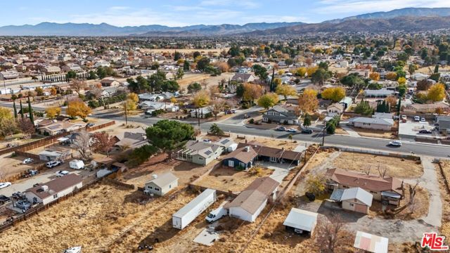 4631 W Avenue M8, Lancaster CA: https://media.crmls.org/mediaz/fe7f4179-6583-415e-8fec-2bbccf53718b.jpg