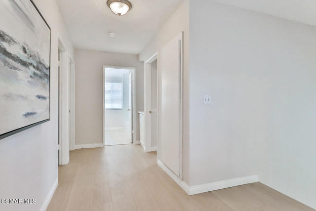 29153 Oakpath Drive, Agoura Hills CA: https://media.crmls.org/mediaz/fe806ef8-4819-4dc0-93cd-075d0818b8bb.jpg