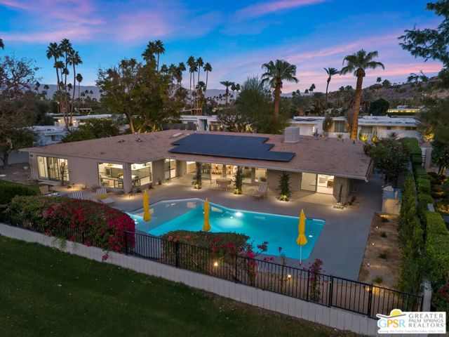 2367 S Yosemite Drive, Palm Springs CA: https://media.crmls.org/mediaz/fe8113dc-e5a0-46f7-a6e0-748cfefb2613.jpg