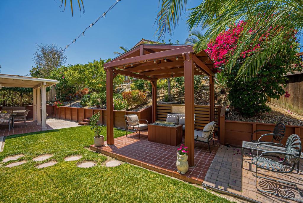 8517 Boothbay Pl, San Diego, CA 92129