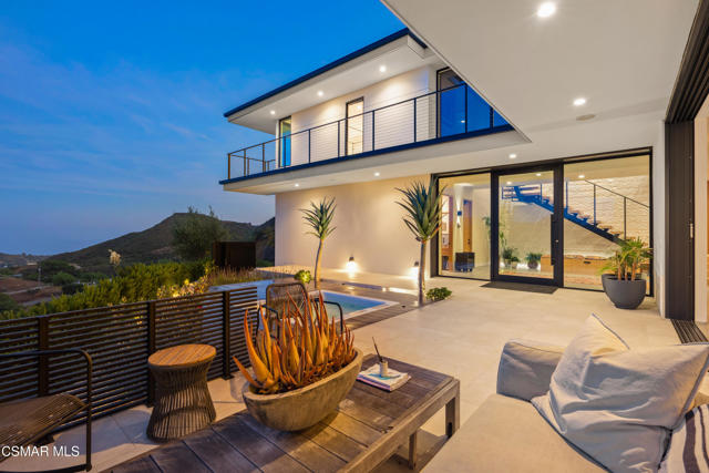 33433 Decker School Road, Malibu CA: https://media.crmls.org/mediaz/fe815112-97a6-4a2a-abb6-ecb4f390cbb9.jpg