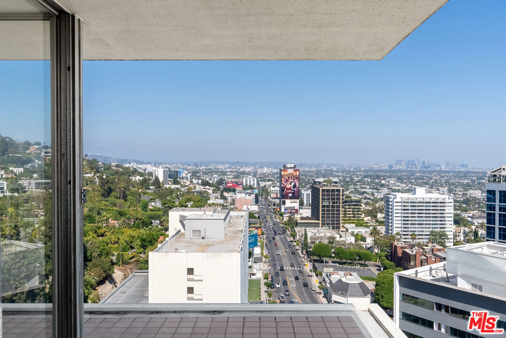 9255 Doheny Road #1606