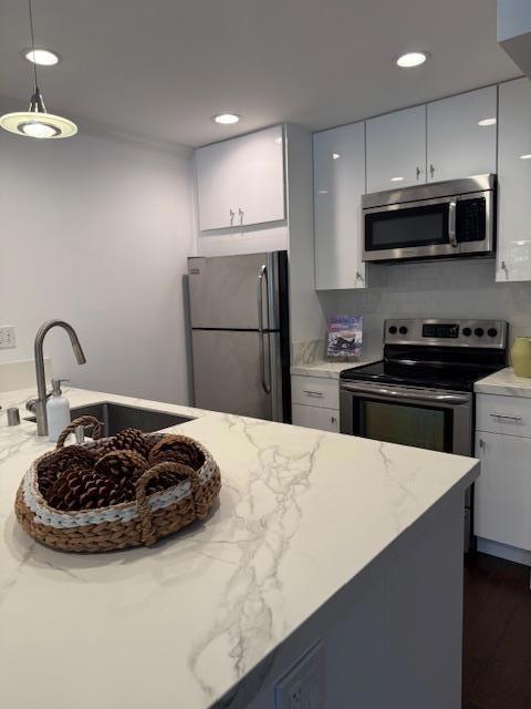 3295 La Mesa Drive, San Carlos CA: https://media.crmls.org/mediaz/fe82cacb-2c68-4b50-b4af-ceac73922b28.jpg