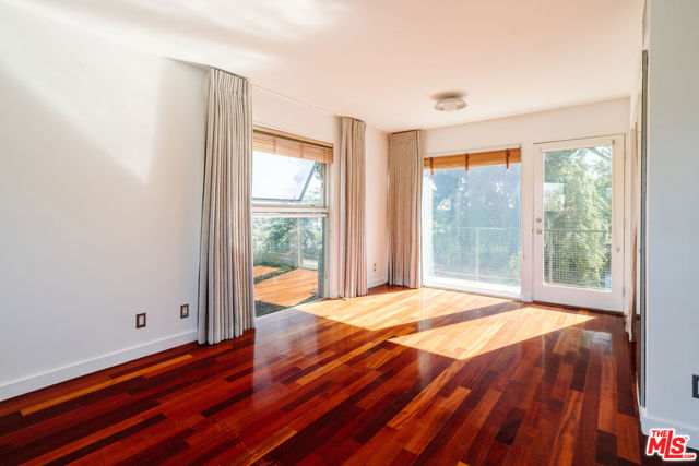 2300 Baxter Street, Los Angeles CA: https://media.crmls.org/mediaz/fe835fc0-6afa-448b-98f2-5310f634838a.jpg