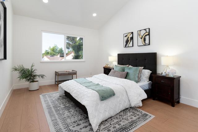 498 Via Royal, Walnut Creek CA: https://media.crmls.org/mediaz/fe836e66-75ee-46fd-acfe-adc74b57e34a.jpg