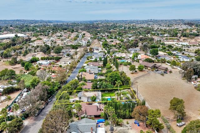 Detail Gallery Image 34 of 45 For 1207 Branding Iron Cir, Vista,  CA 92081 - 4 Beds | 3 Baths