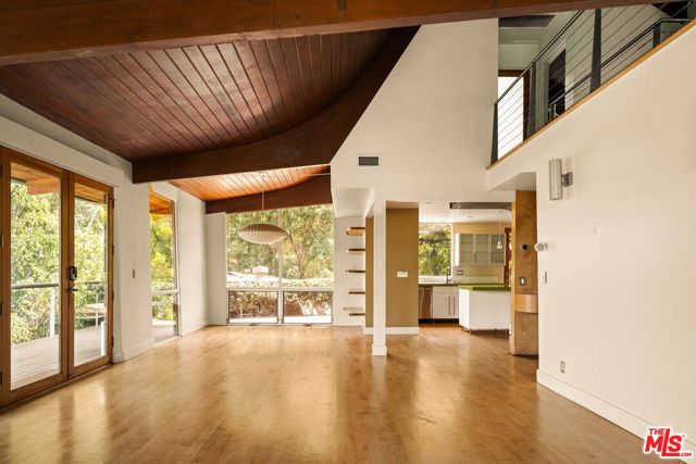 3990 Clayton Avenue, Los Angeles CA: https://media.crmls.org/mediaz/fe859e1e-4f9c-4286-9f66-b0acdf90e48c.jpg