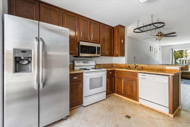 Detail Gallery Image 11 of 31 For 6670 Bell Bluff Ave, San Diego,  CA 92119 - 2 Beds | 1 Baths