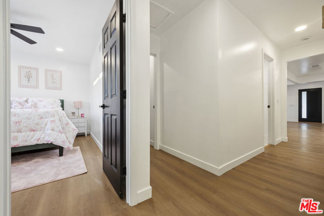 Image 49 of 70 For 19203 Galway Avenue