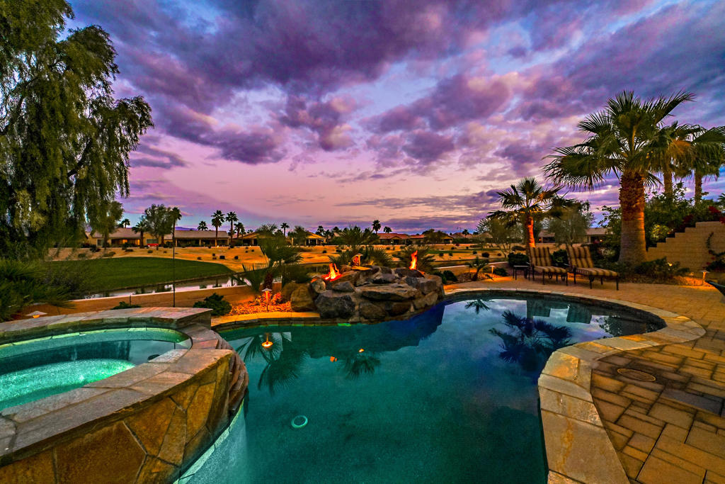 https://media.crmls.org/mediaz/fe86c25d-8aae-4264-ba22-a81aeba050fc.jpg?preset=X-Large