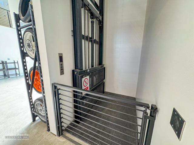 61680 Fullerton Dr, Thermal CA: https://media.crmls.org/mediaz/fe87d1d4-a1ce-4193-9abb-4bbdbd876a1f.jpg