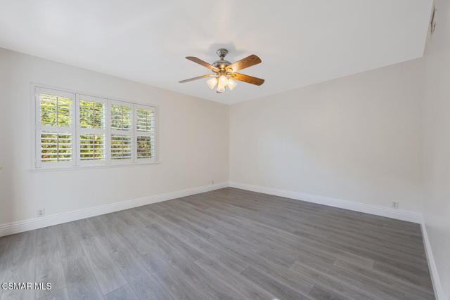 1469 Kirk Avenue, Thousand Oaks CA: https://media.crmls.org/mediaz/fe8860ec-bbc7-4345-80d9-776aefb22b9f.jpg