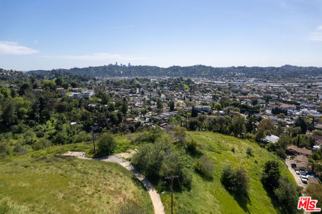 3566 N Paseo Drive, Los Angeles CA: https://media.crmls.org/mediaz/fe888be4-ac40-444a-b02a-332fb49c9e67.jpg
