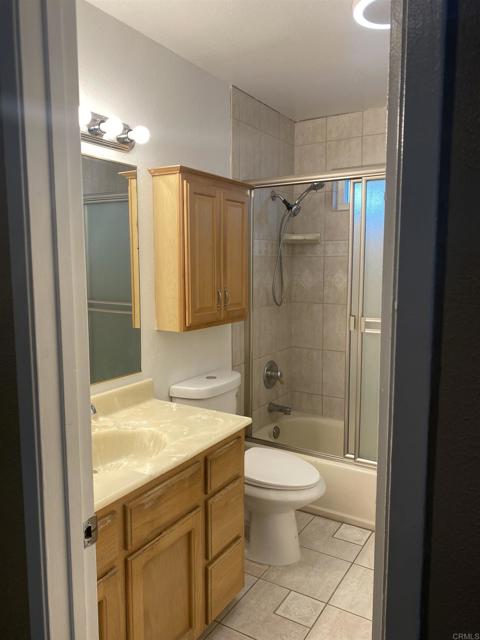 Image 14 of 22 For 1149 Emerald Avenue