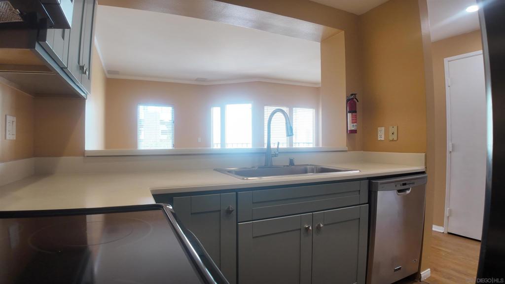 655 Columbia St - photo 2