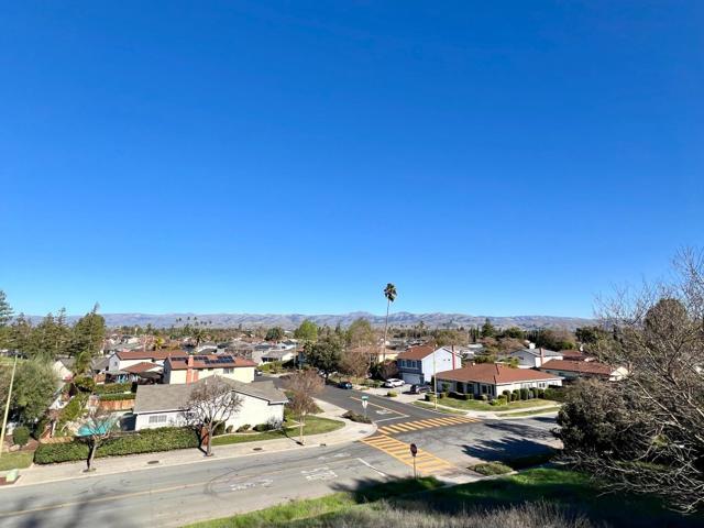796 Colleen Dr, Parcel 2, Lot 47, San Jose CA: https://media.crmls.org/mediaz/fe8acf28-ab6d-44e8-9fdf-53e488b4cd6e.jpg