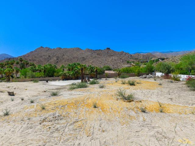 49425 Jfk Trail Trail, Palm Desert CA: https://media.crmls.org/mediaz/fe8b4255-8cc5-447f-9e81-cc382e86d49c.jpg