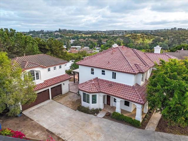 2196 Kirkcaldy Rd, Fallbrook CA: https://media.crmls.org/mediaz/fe8b5f57-aeae-49cf-87b5-7add5a15cb71.jpg