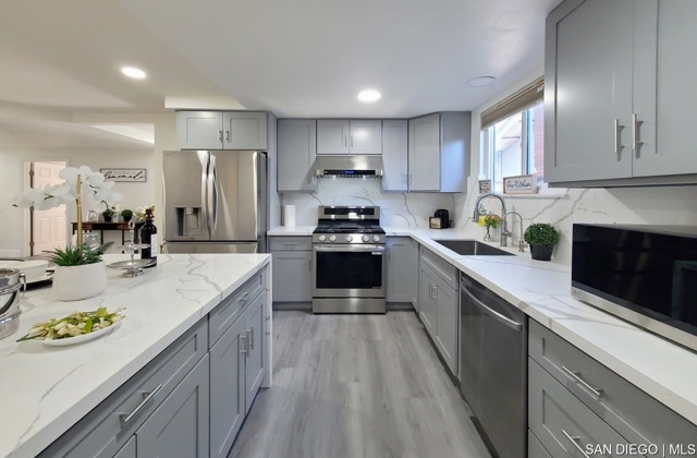 15927 Los Reyes Street, Fountain Valley CA: https://media.crmls.org/mediaz/fe8c27aa-b887-4746-b67b-e88b1d7fed9e.jpg