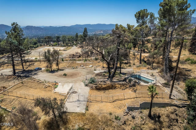 3360 Villa Grove Dr Drive, Altadena CA: https://media.crmls.org/mediaz/fe8c2d96-333a-4e01-a8e0-d0e7a4d984e5.jpg