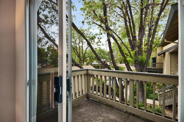 1086 Summerplace Drive, San Jose CA: https://media.crmls.org/mediaz/fe8c3eb8-3245-4434-ab64-f67c0c9e3ec1.jpg