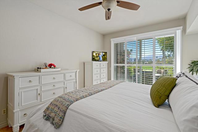 54121 Oakhill, La Quinta CA: https://media.crmls.org/mediaz/fe8c9a9d-75cc-4db4-a623-66fe3ee5b21a.jpg